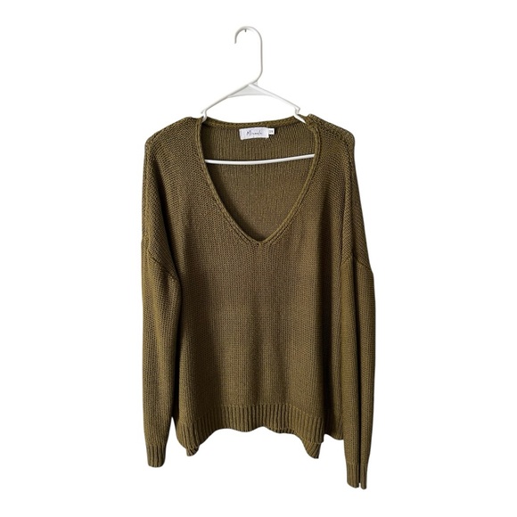 Boutique Olive Green V-Neck Oversized Tunic Sweater Women’s S/M - Picture 1 of 3